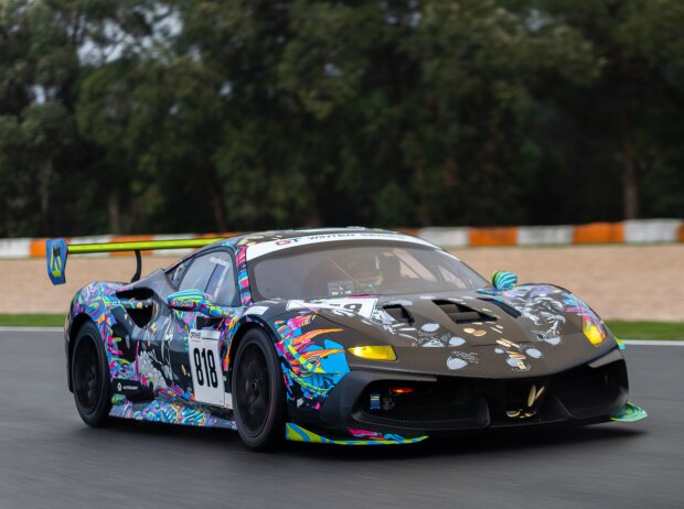 Ferrari 488 Challenge Evo