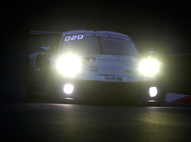 Rutronik Racing setzte bereits 2021 stark besetzte Porsche 911 GT3 R auf der Nordschleife und in Spa ein Rutronik Racing setzte bereits 2021 stark besetzte Porsche 911 GT3 R auf der Nordschleife und in Spa ein