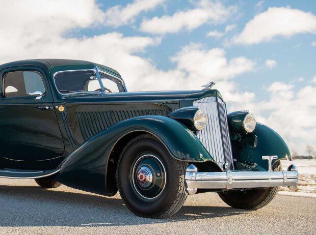 Packard Twelve Sport Coupe by LeBaron (1934)