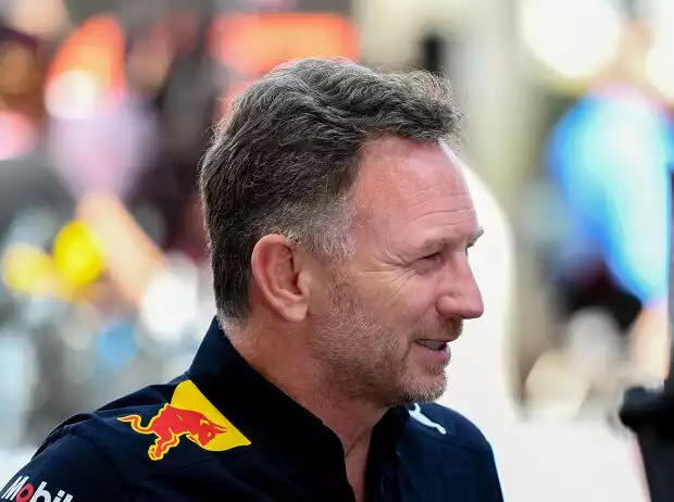 Christian Horner, Max Verstappen, Jos Verstappen, Sergio Perez Titel-Bild zur News: Christian Horner, Max Verstappen, Jos Verstappen, Sergio Perez