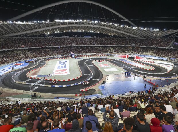 Auftakt der Akropolis-Rallye 2022 im Olympiastadion Athen Auftakt der Akropolis-Rallye 2022 im Olympiastadion Athen
