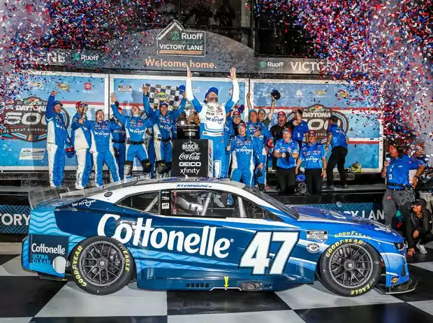 Ricky Stenhouse Titel-Bild zur News: Ricky Stenhouse