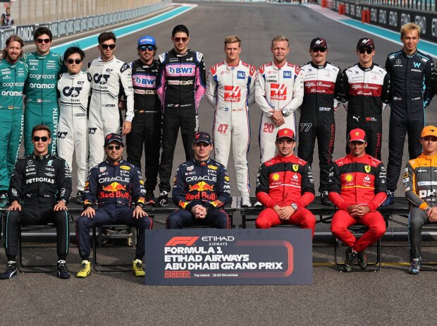Guanyu Zhou, Sebastian Vettel, Lance Stroll, Yuki Tsunoda, Pierre Gasly, Fernando Alonso, Esteban Ocon, Mick Schumacher, Kevin Magnussen, Valtteri Bottas, Nicholas Latifi, Lewis Hamilton, George Russell, Sergio Perez, Max Verstappen, Charles Leclerc, Carl Guanyu Zhou, Sebastian Vettel, Lance Stroll, Yuki Tsunoda, Pierre Gasly, Fernando Alonso, Esteban Ocon, Mick Schumacher, Kevin Magnussen, Valtteri Bottas, Nicholas Latifi, Lewis Hamilton, George Russell, Sergio Perez, Max Verstappen, Charles Leclerc, Carl