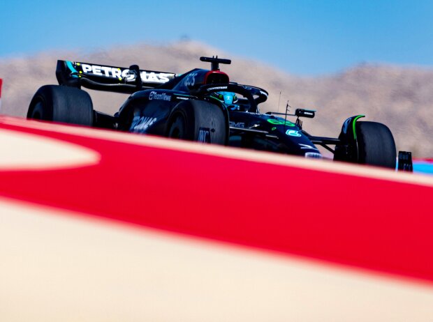 Titel-Bild zur News: George Russell (Mercedes W14) beim Formel-1-Test 2023 in Bahrain