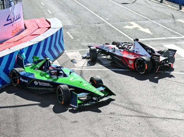 Unfall von Sebastien Buemi und Pascal Wehrlein beim Formel-E-Rennen 2023 in Kapstadt Unfall von Sebastien Buemi und Pascal Wehrlein beim Formel-E-Rennen 2023 in Kapstadt