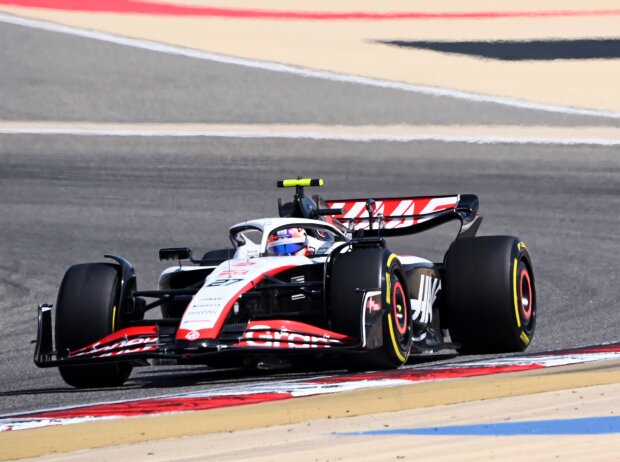 Titel-Bild zur News: Nico Hülkenberg (Haas VF-23) bei den Formel-1-Testfahrten in Bahrain 2023