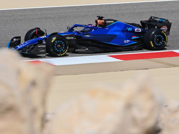 Alexander Albon (Williams FW45) bei den Formel-1-Testfahrten in Bahrain 2023
