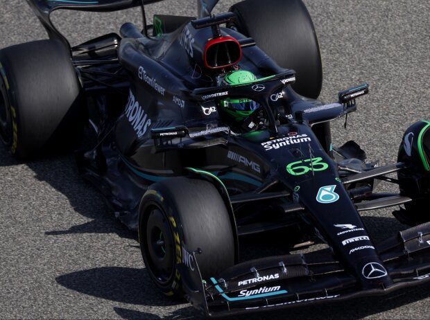 George Russell (Mercedes W14) beim Formel-1-Training in Bahrain George Russell (Mercedes W14) beim Formel-1-Training in Bahrain