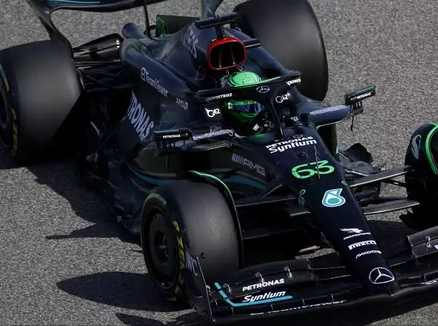 George Russell (Mercedes W14) beim Formel-1-Training in Bahrain Titel-Bild zur News: George Russell (Mercedes W14) beim Formel-1-Training in Bahrain