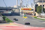 George Russell (Mercedes), Lance Stroll (Aston Martin) und Esteban Ocon (Alpine) 