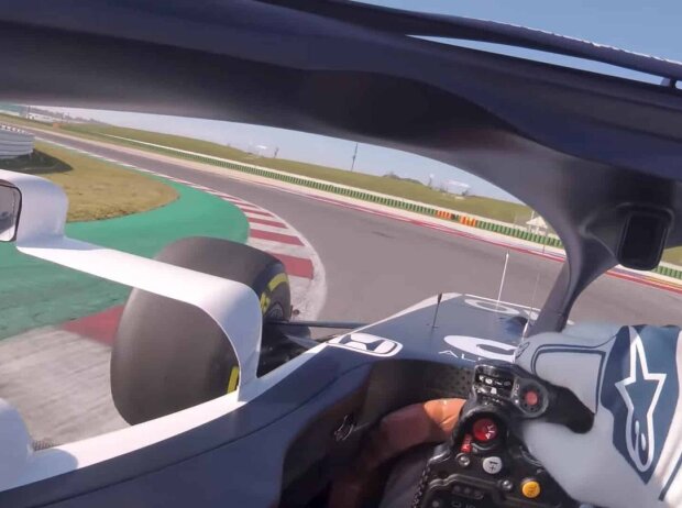 Helmkamera bei einem AlphaTauri-Fahrer aus der Formel-1-Saison 2022