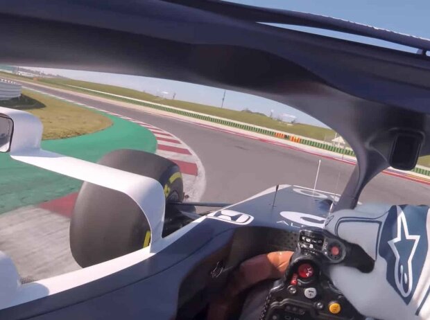 Helmkamera bei einem AlphaTauri-Fahrer aus der Formel-1-Saison 2022 Helmkamera bei einem AlphaTauri-Fahrer aus der Formel-1-Saison 2022