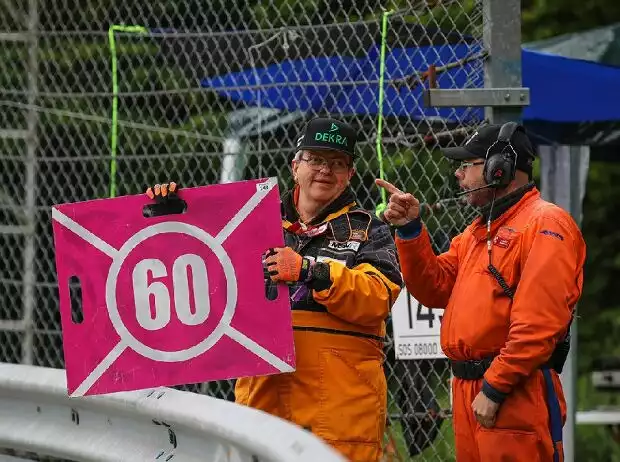 Der Nürburgring saniert mehrere Streckenposten auf der Nürburgring-Nordschleife für die Marschalls Titel-Bild zur News: Der Nürburgring saniert mehrere Streckenposten auf der Nürburgring-Nordschleife für die Marschalls
