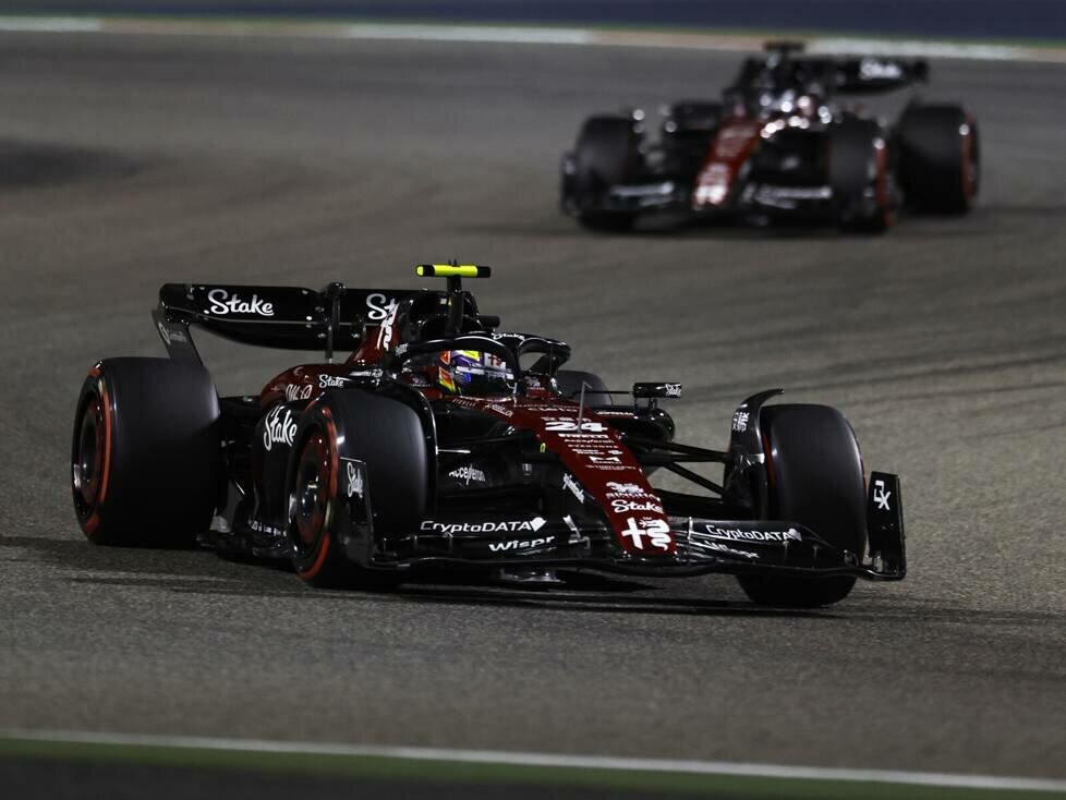 Guanyu Zhou, Valtteri Bottas