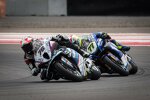 Loris Baz vor Dominique Aegerter