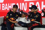 Sergio Perez (Red Bull) und Max Verstappen (Red Bull) 