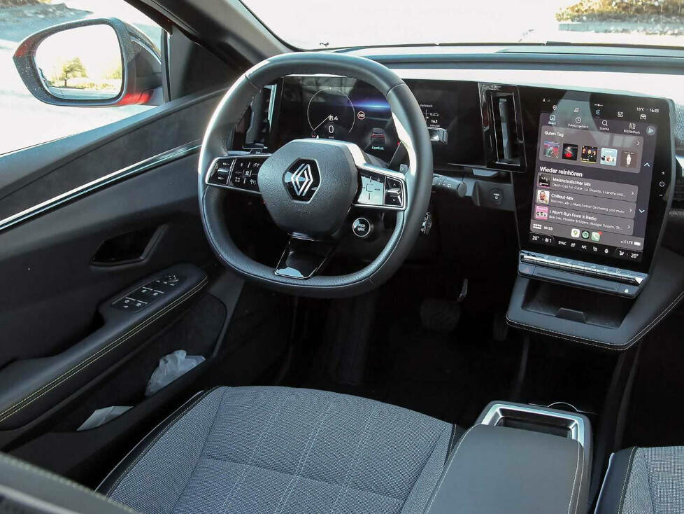 Renault Megane E-Tech Electric (2023)