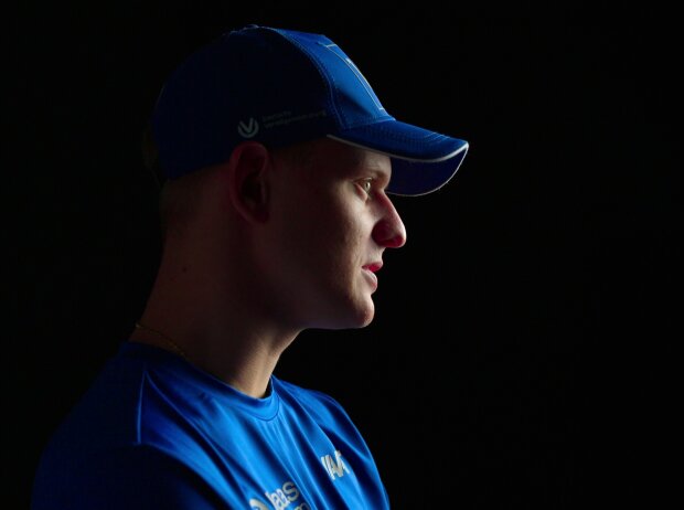 Mick Schumacher im Interview für Netflix-Staffel 5 von "Drive to Survive" Mick Schumacher im Interview für Netflix-Staffel 5 von "Drive to Survive"