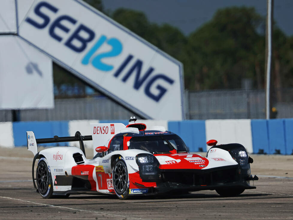 Mike Conway, Kamui Kobayashi