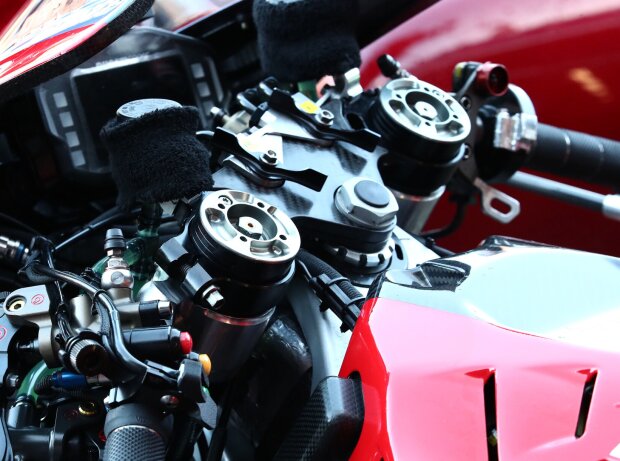 Aktivierung des Holeshot-Device Aktivierung des Holeshot-Device