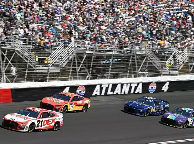 NASCAR-Action auf dem Atlanta Motor Speedway 2022 Titel-Bild zur News: NASCAR-Action auf dem Atlanta Motor Speedway 2022