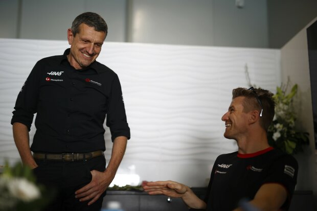 Nico H?lkenberg Haas Haas F1 ~Nico Hülkenberg (Haas) mit Günther Steiner~ Nico H?lkenberg Haas Haas F1 ~Nico Hülkenberg (Haas) mit Günther Steiner~