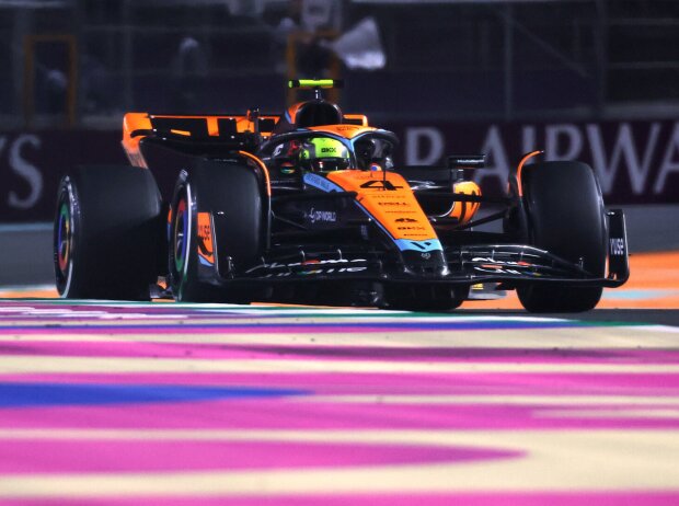 Lando Norris (McLaren MCL60) beim Training zum Formel-1-Rennen in Saudi-Arabien 2023