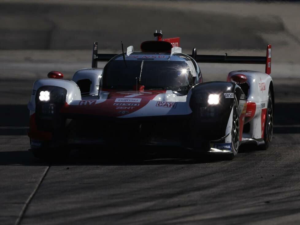 Mike Conway, Kamui Kobayashi
