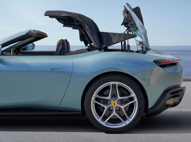 Ferrari Roma Spider Ferrari Roma Spider