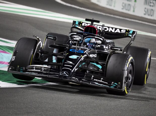 George Russell (Mercedes W14) im Qualifying zum Formel-1-Rennen in Saudi-Arabien 2023 George Russell (Mercedes W14) im Qualifying zum Formel-1-Rennen in Saudi-Arabien 2023