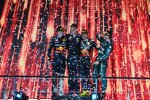 Max Verstappen (Red Bull), Sergio Perez (Red Bull) und Fernando Alonso (Aston Martin) 