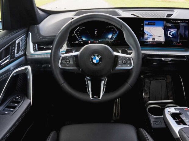 Das Cockpit des neuen BMW X1