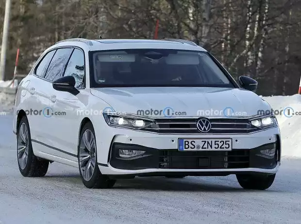 VW Passat Variant (2024) Erlkönigbilder März 2023 Titel-Bild zur News: VW Passat Variant (2024) Erlkönigbilder März 2023