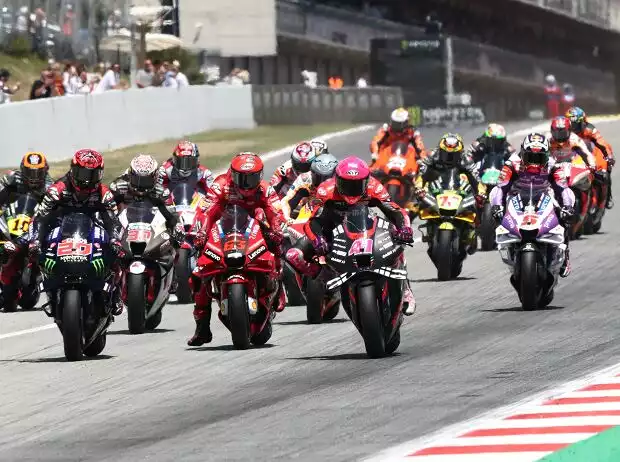 MotoGP Start in Barcelona Titel-Bild zur News: MotoGP Start in Barcelona