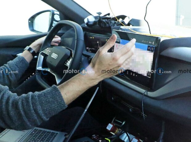 Audi Q6 e-tron als Erlkönig: Das Cockpit Audi Q6 e-tron als Erlkönig: Das Cockpit