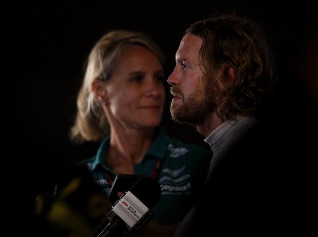 Titel-Bild zur News: Britta Roeske und Sebastian Vettel