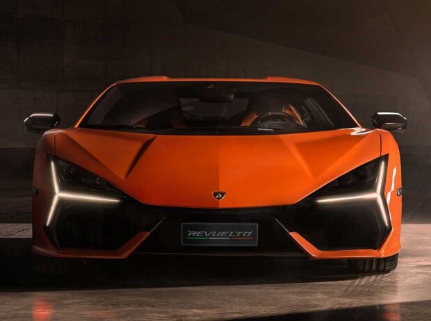 Lamborghini Revuelto