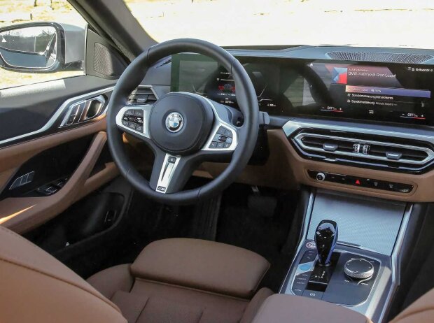BMW i4 eDrive35 (2023) BMW i4 eDrive35 (2023)