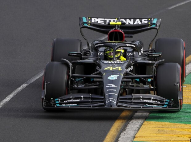 Lewis Hamilton im Mercedes W14 im Formel-1-Qualifying in Australien 2023 Lewis Hamilton im Mercedes W14 im Formel-1-Qualifying in Australien 2023