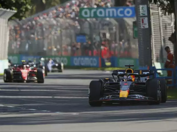 Max Verstappen, Carlos Sainz Titel-Bild zur News: Max Verstappen, Carlos Sainz