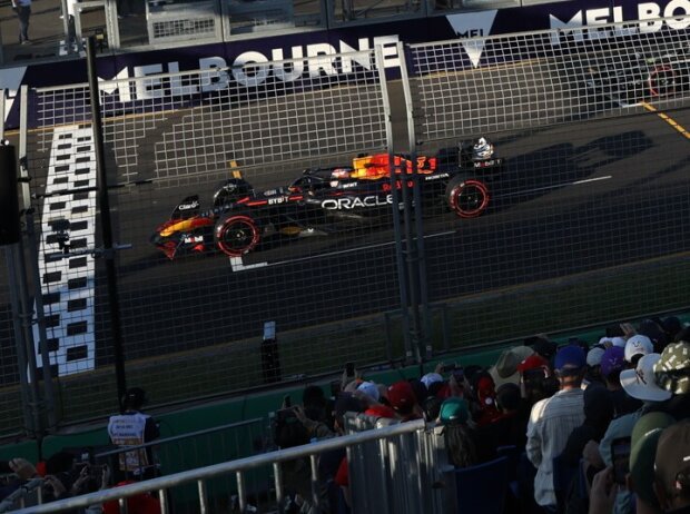 Titel-Bild zur News: Max Verstappen in der Startbox vor dem finalen Restart beim Formel-1-Rennen in Australien 2023