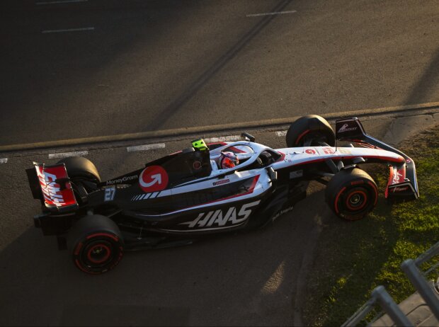 Nico Hülkenberg (Haas) rollte nach der Zieldurchfahrt beim Formel-1-Rennen in Australien 2023 aus