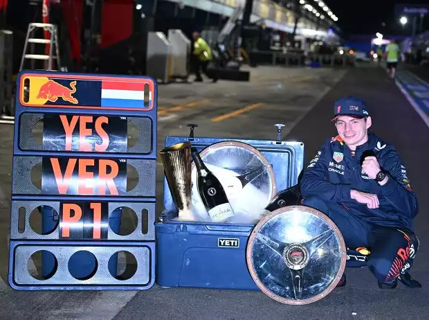 Max Verstappen bejubelt seinen Sieg beim Formel-1-Rennen in Australien 2023 Titel-Bild zur News: Max Verstappen bejubelt seinen Sieg beim Formel-1-Rennen in Australien 2023