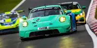 Hier fuhr der Falken- noch vor dem Rutronik-Porsche, im Ziel war es umgekehrt