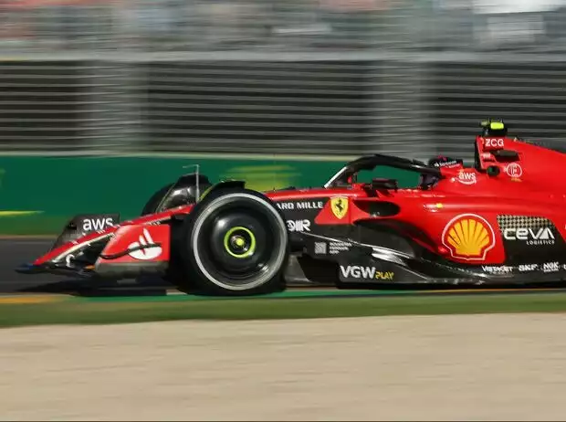 Carlos Sainz im Ferrari SF-23 beim Grand Prix von Australien 2023 in Melbourne Titel-Bild zur News: Carlos Sainz im Ferrari SF-23 beim Grand Prix von Australien 2023 in Melbourne