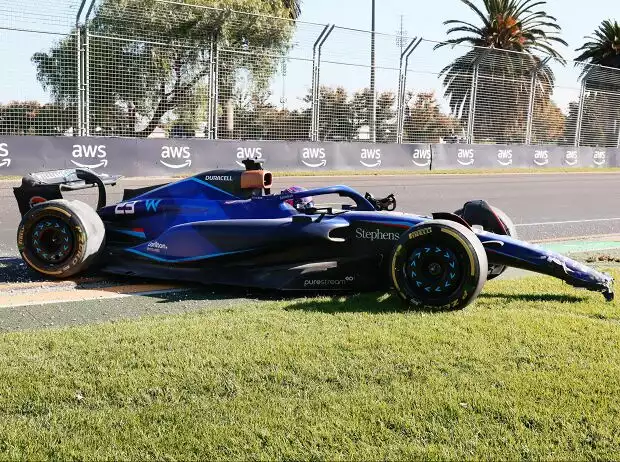 Titel-Bild zur News: Alexander Albon (Williams FW45) verunfallt beim Formel-1-Rennen in Australien 2023