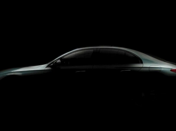Titel-Bild zur News: Mercedes-Benz E-Class Teaser