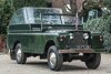 Bild zum Inhalt: Königliche Kutsche: Parade-Land Rover wird versteigert
