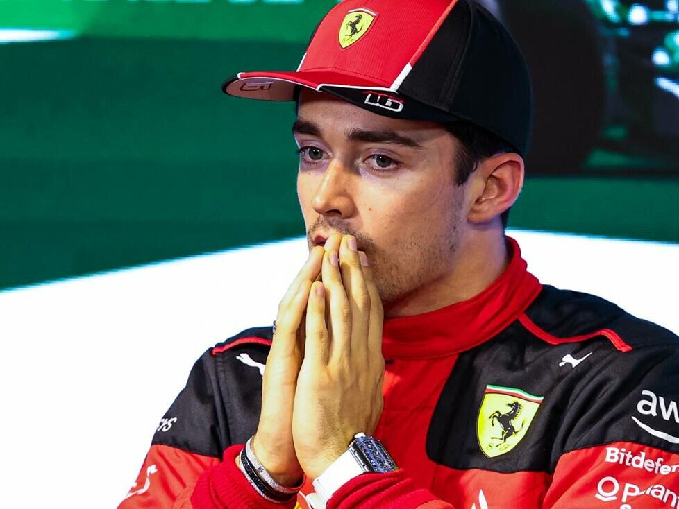 Charles Leclerc in der Pressekonferenz von Saudi-Arabien 2023