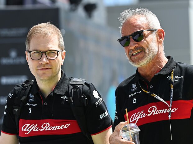 Andreas Seidl mit Beat Zehnder im Formel-1-Fahrerlager